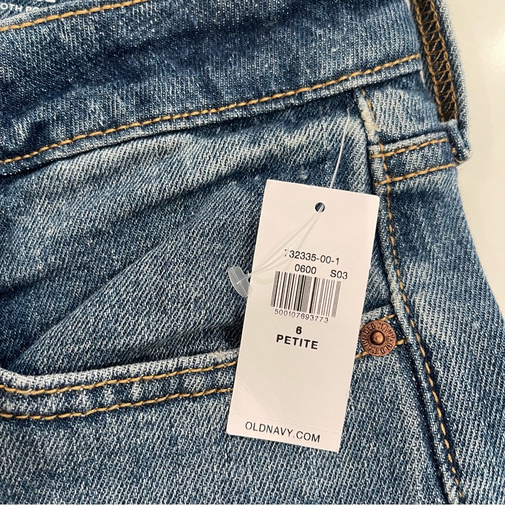 NWT Old Navy Women’s Relaxed Fit Jeans - Medium Blue - Picture 10 of 15
